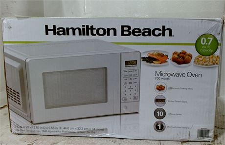 NEW OPEN BOX Hamilton Beach 0.7 cu ft 700W Compact Size Microwave $80 